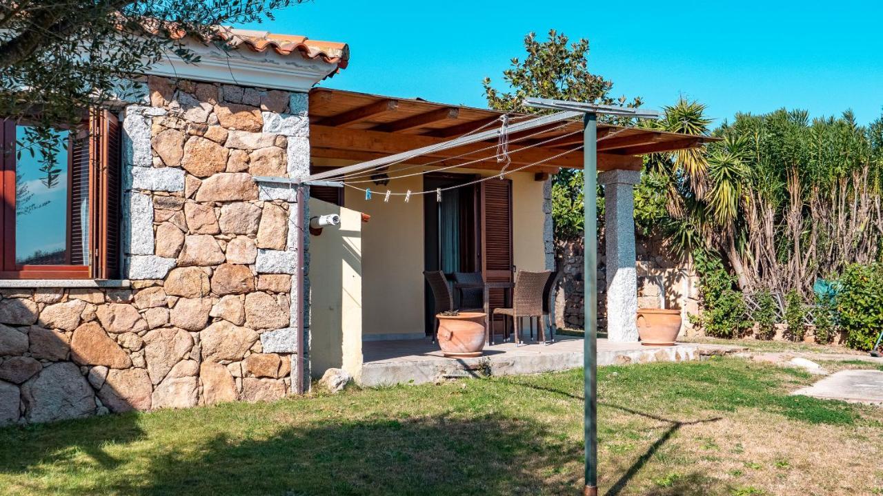 Villetta Con Giardino A Budoni Bagian luar foto