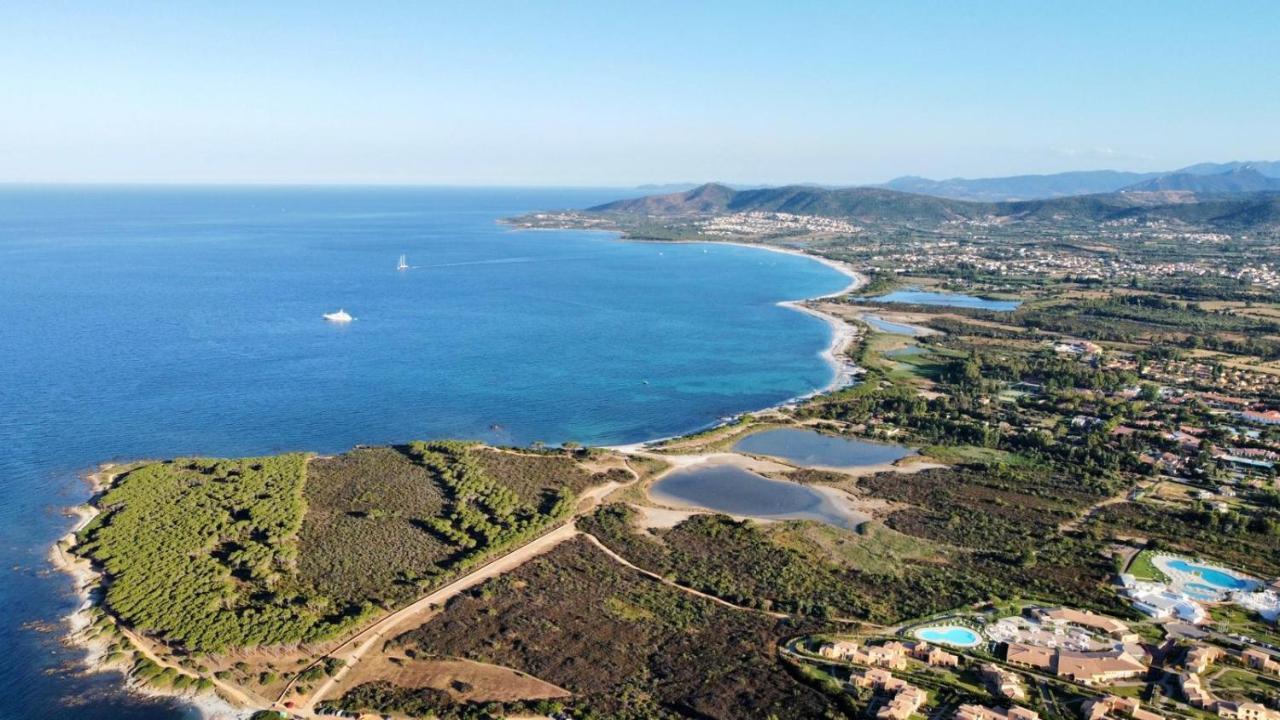 Villetta Con Giardino A Budoni Bagian luar foto