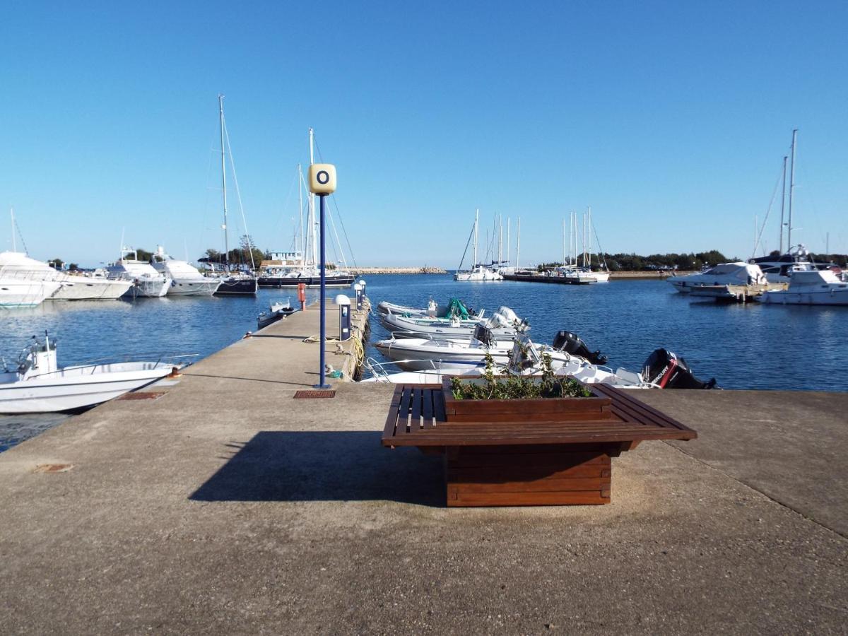 Villetta Con Giardino A Budoni Bagian luar foto